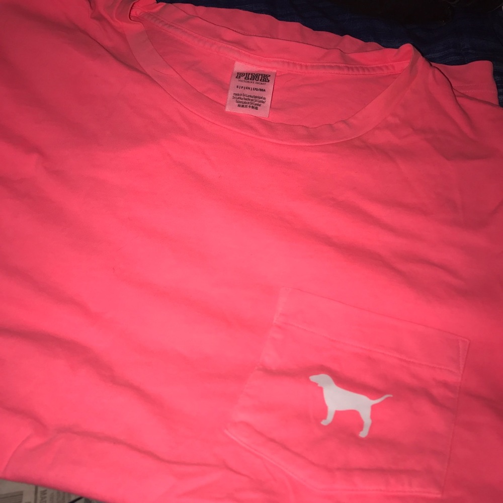 NWOT pink tee 😍😍